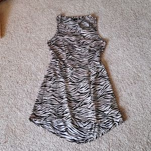 Vans tiger print open back dress